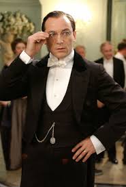 Peter Pan 2003 Starring Jason Isaacs As Mr George Darling Patriarch Of The Darling Family And Is A Bank Jason Isaacs Peter Pan 2003 Peter Pan Costume Kids