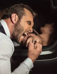 Warner White's Instagram, Twitter & Facebook