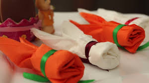 Șervețelele selecționate sunt fabricate din celuloză 100%, vin în 2 sau 3 straturi și în cutii de 100, 150. Servetele De Masa Decorative