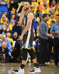 Wardell stephen steph curry ii was born in akron, ohio, to sonya and dell curry. Wardell Stephen Curry With 33 Points In The Second Half 23 Of Them In The 4rth Quarter Warriors