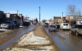 Watford city restaurants, bars, night clubs, hotels, shops, spas, events, attractions, yellow page listings and more. The Watford City Plaza Watford City City North North Dakota