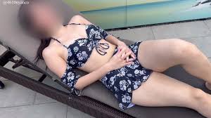 【人妻個人撮影】可愛いフリルの黒ビキニを着てサウナで汗だくになるムチムチ嫁（主観素人日本人カップル巨乳デカ尻日本人Japaneseasian