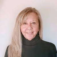 Cynthia Izzo's Instagram, Twitter & Facebook