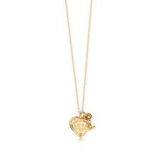 Return To Tiffany Love Heart Tag Key Pendant In 18k Gold In 2020 Jewelry Womens Necklaces Diamond Drop Necklace