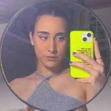 Celia Márquez (@ceeliamarquez)