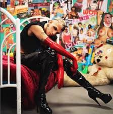 Tra la ricca tracklist di ben 20 . Achille Idol Superstar Lauro Replicante En Travesti Torna A Sanremo Ecco Il Nuovo Album