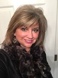 Julie Hackett's Instagram, Twitter & Facebook