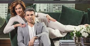 A atriz estava acompanhada do namorado, jarbas homem de melo, e os dois beijaram muito durante o primeiro dia de desfiles das escolas de samba na capital paulista. Claudia Raia Deve Oficializar Casamento Com Jarbas Homem De Mello Joao Biott