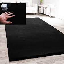 Check out our teppich schwarz selection for the very best in unique or custom, handmade pieces from our rugs shops. Fellteppich Kunstfell Teppich Imitat In Schwarz Dicht Flauschig Seidiger Glanz Vimoda Homestyle