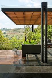 Villa Jardin Mit Mehreren Terrassen Und Garten Wohndesign Even If The Topography Of Your Backyard Snakes Into A In 2020 Modern Pergola Terrace Design Patio Design