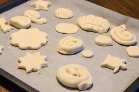 Ein lacküberzug schützt den salzteig vor feuchtigkeit und die ist der feind der kleinen kunstwerke. Basteln Mit Salzteig Diy Baby Kind Und Meer