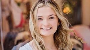 Cara McClellan named Rotary Scholarship recipient