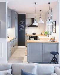 Pequeña, encajonada y poco práctica, una cocina pequeña puede ser un gran problema en una casa. Ideas Para Pequenas Cocinas Tendencias En Decoracion 2019