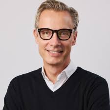 We reimagined the Neiman Marcus Awards as a modernized strategic platform  built to celebrate brand partners who share an interest in our innovative  approach to retail.