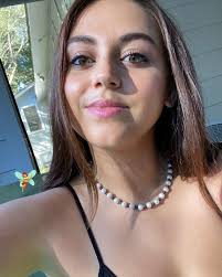 Avery Holbrook✨💖🦋🌈🌟💫 (@aves.eatss) • Instagram photos and videos