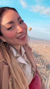 Elizabeth (@elizabethdperez)