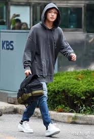 Einige davon sind auch shops :). 81 Best Jungkook In Hoodie Ideas Jungkook Jeon Jungkook Bts Jungkook