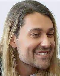 With an audience this vast, advertisers and endorsement partners have come calling, targeting the youthful viewership. 355 Me Gusta 26 Comentarios Admin Rock N Roll Queen Davidgarrett Instafans En Instagram Davidgarrett Instaf David Garrett David Violinist