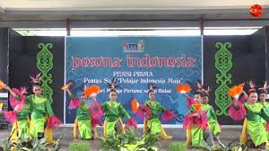 Tarian yang biasanya ditampilkan oleh penari perempuan ini dulunya dipertunjukkan untuk kalangan keraton saja. Tari Keprak Kipas Pesona Indonesia Tmii Youtube
