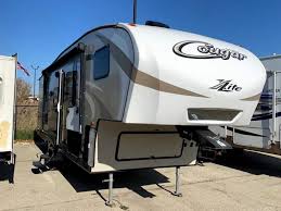 As you enter find yourself in the centrally located kitchen. 2017 Keystone Rv Cougar 25res Motorhome Dealer In Wi Burlington Rv Shop Travel Trailers Fifth Wheel Campers Motorhomes And Toy Haulers In Sturtevant Wi