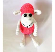 Kadife Ipten Amigurumi Kuzu Yapimi Tarifi Goruntuler Ile Orme Sapkalar Amigurumi Modelleri Kadife