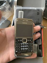Nokia E71 - Grau (Ohne Simlock ...