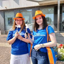 Waldecker bank eg swift code, bad arolsen. Waldecker Bank Erfrischung Gefallig Dann Haltet Jetzt In Der Fussgangerzone Korbach Die Augen Offen Unsere Beiden Kolleginnen Regina Buchholz Und Regina Kraft Sind Unterwegs Und Verteilen Usb Ventilatoren Was Wir Noch Cooles