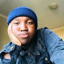 This is Davison age 46 years from the United States, he's a rich  budinessman searching for an African lady for true love. He's a Christian  and God fearing. If interested kindly contact