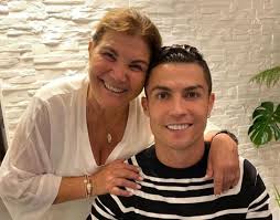 Dolores aveiro recibió un regalo muy especial por el día de la madre. Ela Encontra Se Bem Jose Andrade Revela Estado De Saude Da Namorada Dolores Aveiro Social Sabado