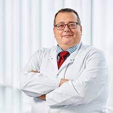 Dr can mean a lot of things, but in my case it means: Prof Dr Med Stefan Bauer Ç€ Mediclin Herzzentrum Lahr