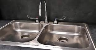 Votre Evier De Cuisine Contient Autant De Microbes Que La Cuvette Sauf Si Vous Faites Ceci 1 Fois Par Jour Evier En Inox Comment Nettoyer Comment Nettoyer L Inox