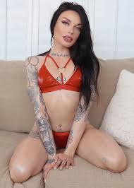 Chloe Carter - Free nude pics, galleries & more at Babepedia