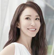 Born on 27 january 1971, she derived her artiste name, fann wong, from a combination of her father's surname (fann) and her mother's surname (wong). Fann Wong èŒƒé›¯èŠ³ Mydramalist