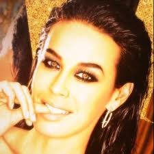 kylie perry (@misskyliej)