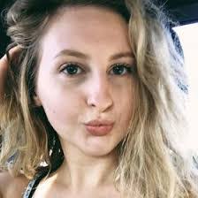 Eliza Cameron's Instagram, Twitter & Facebook