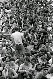 Black And White Woodstock Vintage Everyday 20 Unseen Black And White Photographs Of The 1969 Woodstock Festival By Baron Wolman Woodstock Festival Woodstock Music Woodstock 1969