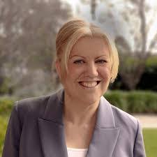 Danielle Procter's Instagram, Twitter & Facebook