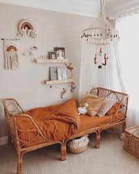 I Often Hang Out In Here With Her Entering Her World A Guest In Her Little Spa Kinderzimmer Ideen Small Room Bedroom Bedroom Interior Bedroom Vintage