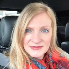 Bernadette Davis (@justbeedee)