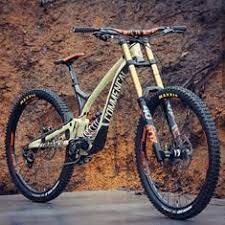 The best downhill bikes are built to hit a set of criteria: 310 Downhill Bike Ideen Mountainbike Fahrrad Coole Fahrrader