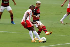 Assistir flamengo x vélez sarsfield ao vivo hd 27/05/2021. Flamengo Vence Internacional De Virada E Fica Perto Do Bicampeonato Brasileiro