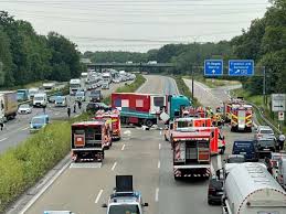 Check spelling or type a new query. Dortmund A2 Horror Unfall Mit Lkw Familienvater Gestorben Dortmund