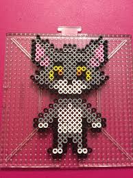 Hama Boncuk Panosundaki Pin