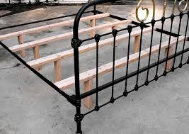 5 out of 5 stars. What Holds Up My Mattress On My Old Bed Is Bed Slats