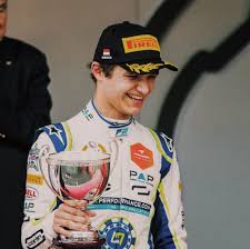 Following his success in f3 lando became the official test and reserve driver for mclaren in 2018, as well as making his debut in f2 with carlin. Glrl4xr5mewsim