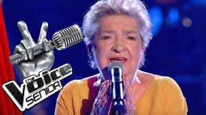 Costituisce nel novecento il tipico esempio di artista cosmopolita: Caterina Valente Musik Liegt In Der Luft Giselle Rommel The Voice Senior Sing Offs Sat 1 Youtube