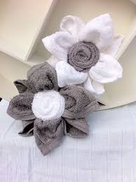 Lotus Of Burp Cloths For Boy And Girl Maternity Gift Maternity Gift Unis In 2020 Dekorative Handtucher Handtuch Tiere Geschenkideen