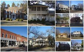 Courtland Saunders Hall And Rocky Hill Castle Deep Fried Kudzu In 2020 Southern Mansions Courtland Places Around The World