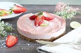 Probieren sie dieses und weitere rezepte von eat smarter! Gesunde Erdbeer Creme Torte Glutenfrei Vegan Naturallygood