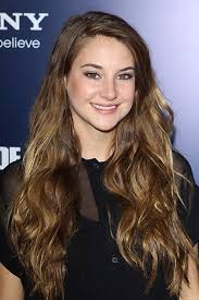 Maybe you would like to learn more about one of these? Shailene Woodley S Best Red Carpet Beauty Moments Teen Vogue